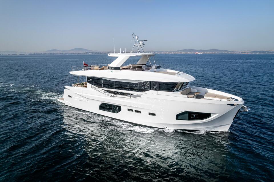 Numarine launches first 22XP yacht 