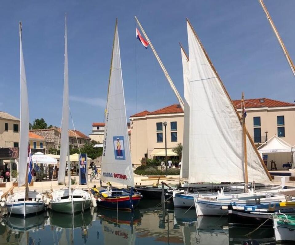 Traditional Wooden Shipbuilding Fair was held in Betina
