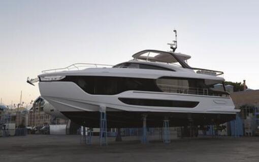 Azimut Grande 26M lansiran u Viareggiu