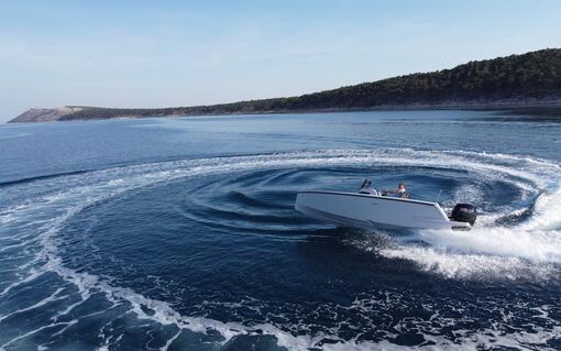 Hrvatska premijera Pičuljan Squama 21 Open na 24. Biograd Boat Showu